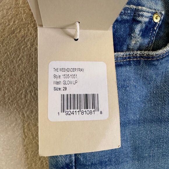 NEW Mother The Weekender Fray Mid Rise FIare Jeans Size 29 Glow Up Blue Denim - Picture 5 of 16